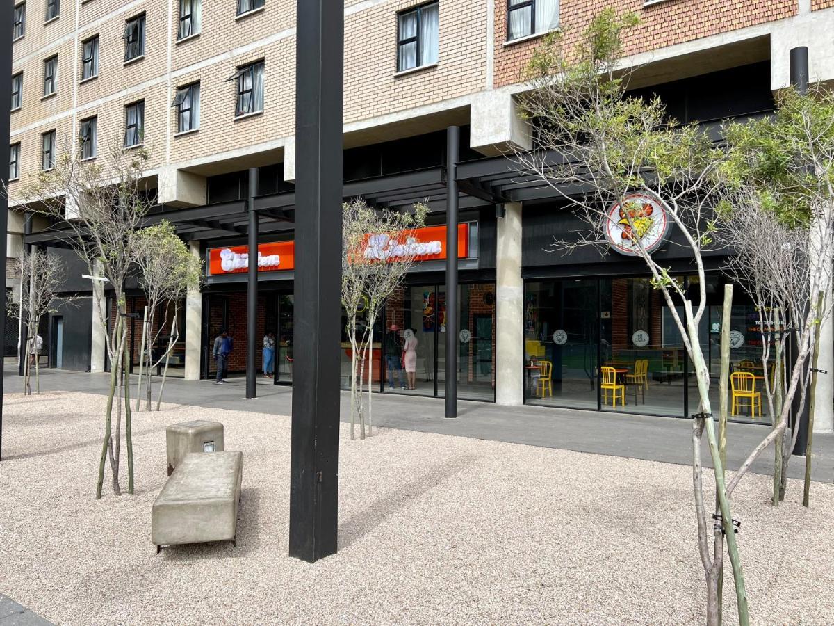 City Living Apartment 119 - Washer, 4K Tv, Fast Wifi, & Sunny Balcony Johannesburg Luaran gambar