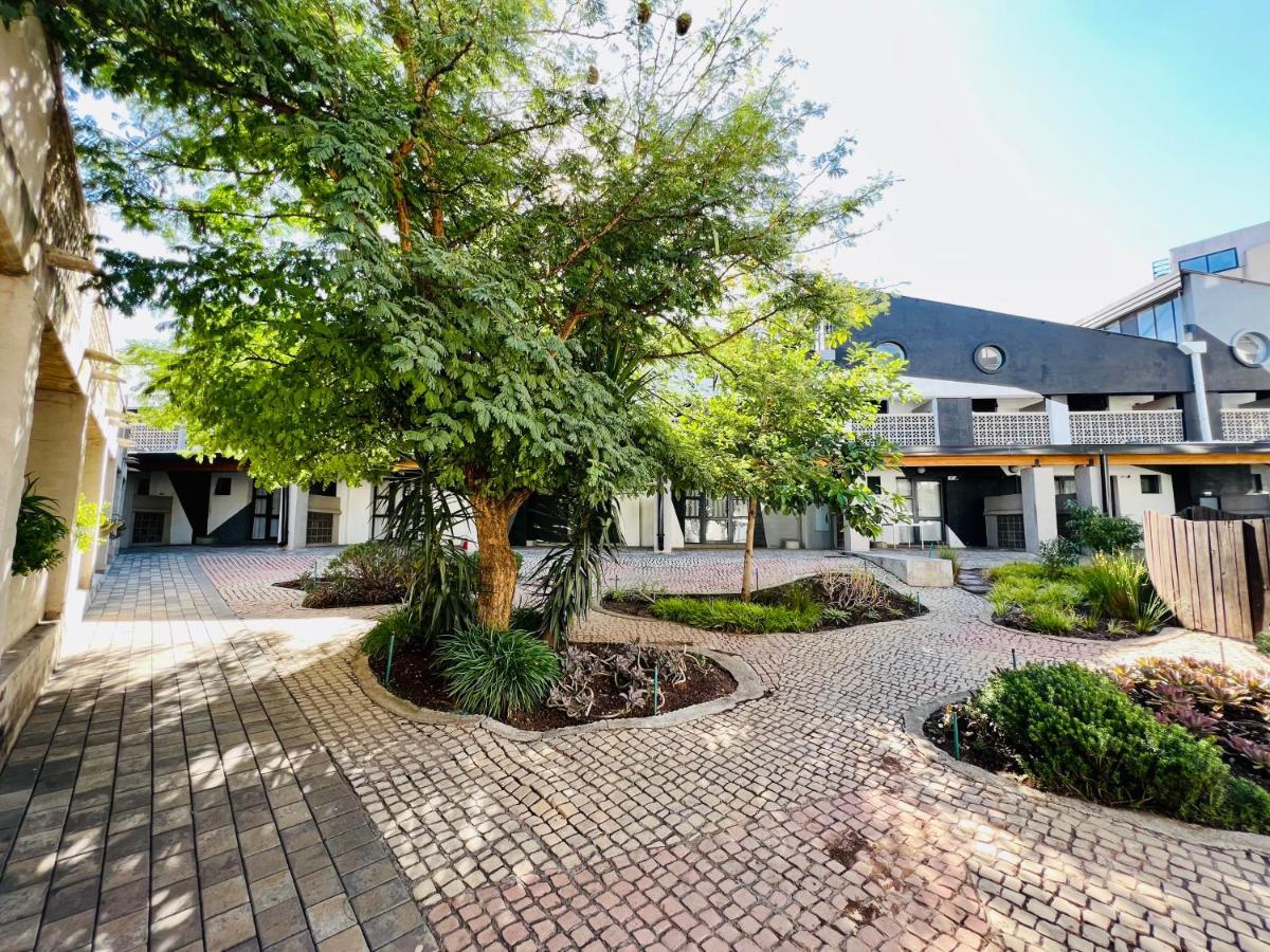 City Living Apartment 119 - Washer, 4K Tv, Fast Wifi, & Sunny Balcony Johannesburg Luaran gambar