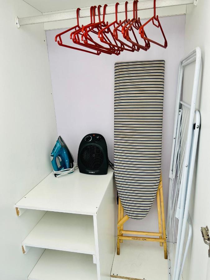 City Living Apartment 119 - Washer, 4K Tv, Fast Wifi, & Sunny Balcony Johannesburg Luaran gambar