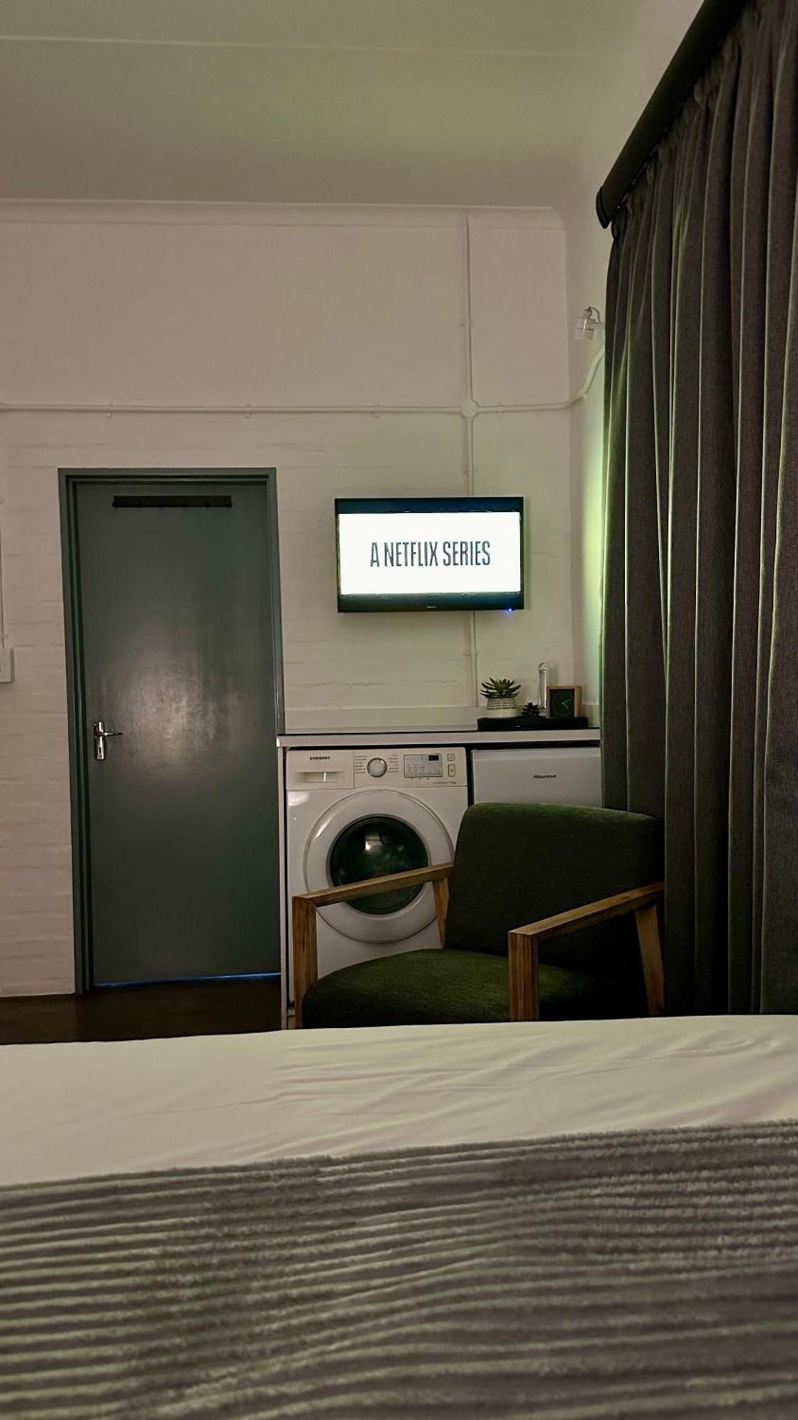 City Living Apartment 119 - Washer, 4K Tv, Fast Wifi, & Sunny Balcony Johannesburg Luaran gambar
