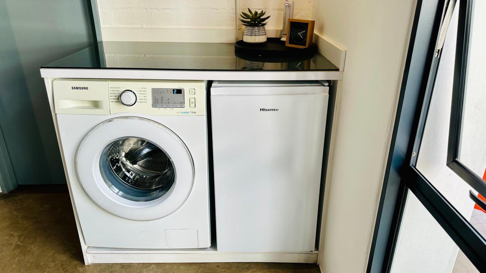 City Living Apartment 119 - Washer, 4K Tv, Fast Wifi, & Sunny Balcony Johannesburg Luaran gambar