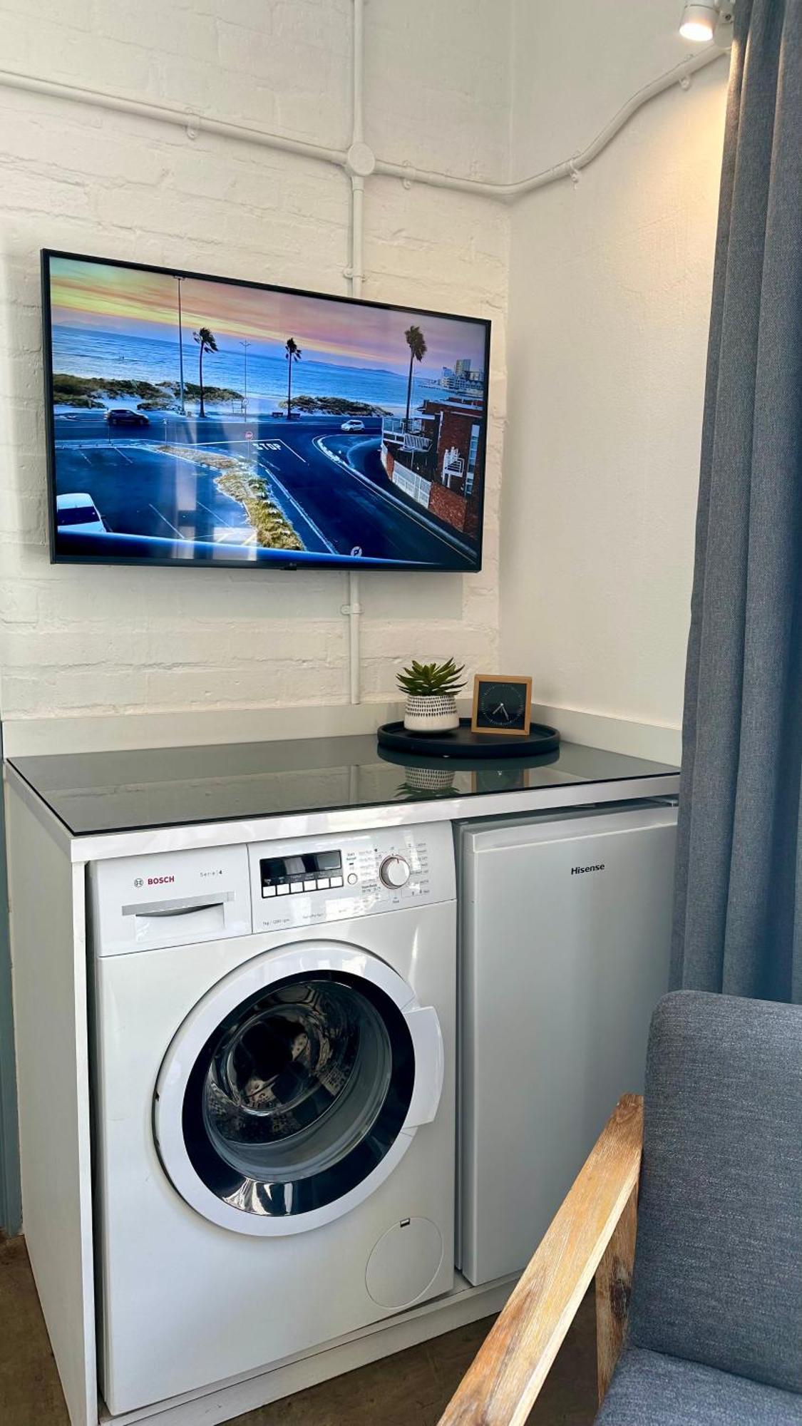 City Living Apartment 119 - Washer, 4K Tv, Fast Wifi, & Sunny Balcony Johannesburg Luaran gambar