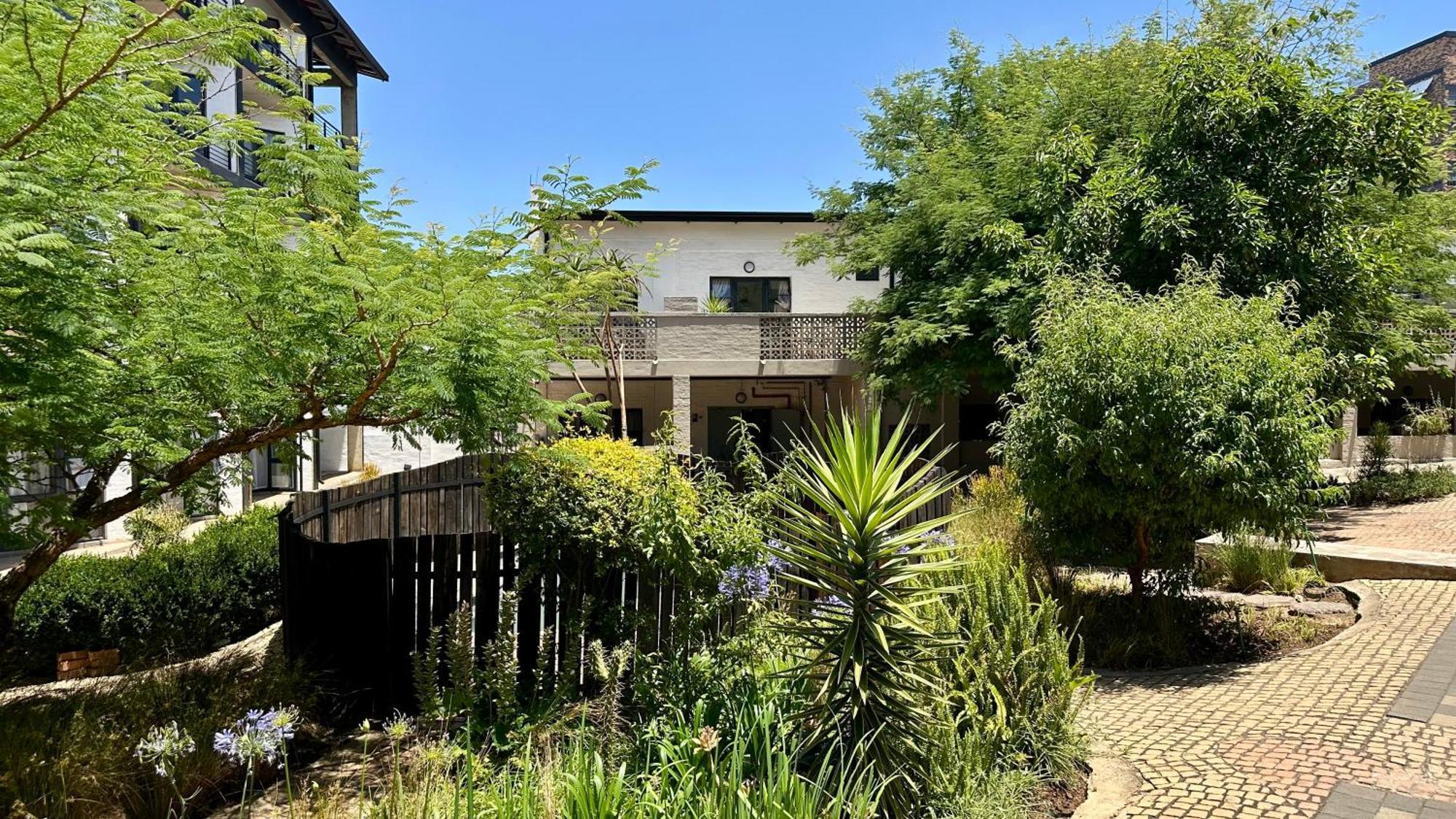 City Living Apartment 119 - Washer, 4K Tv, Fast Wifi, & Sunny Balcony Johannesburg Luaran gambar
